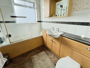 Bathroom - click for photo gallery